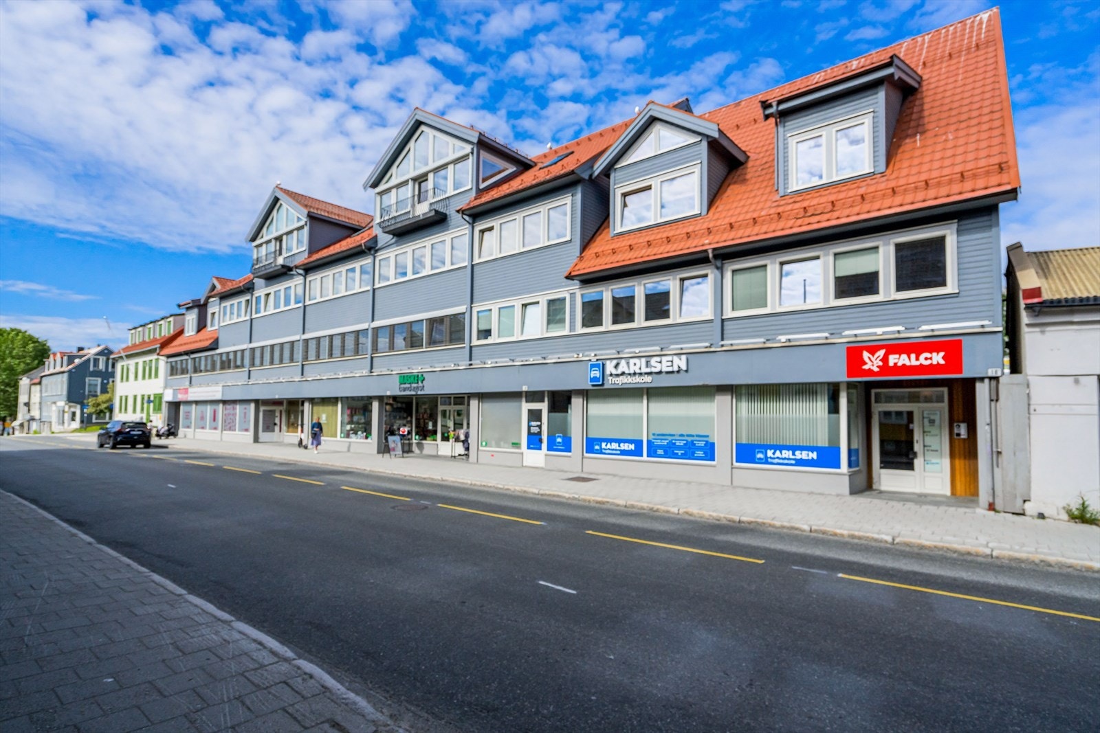 I Skippergata 16-18 får vi hele 3. etasje ledig for leie Galleribilde