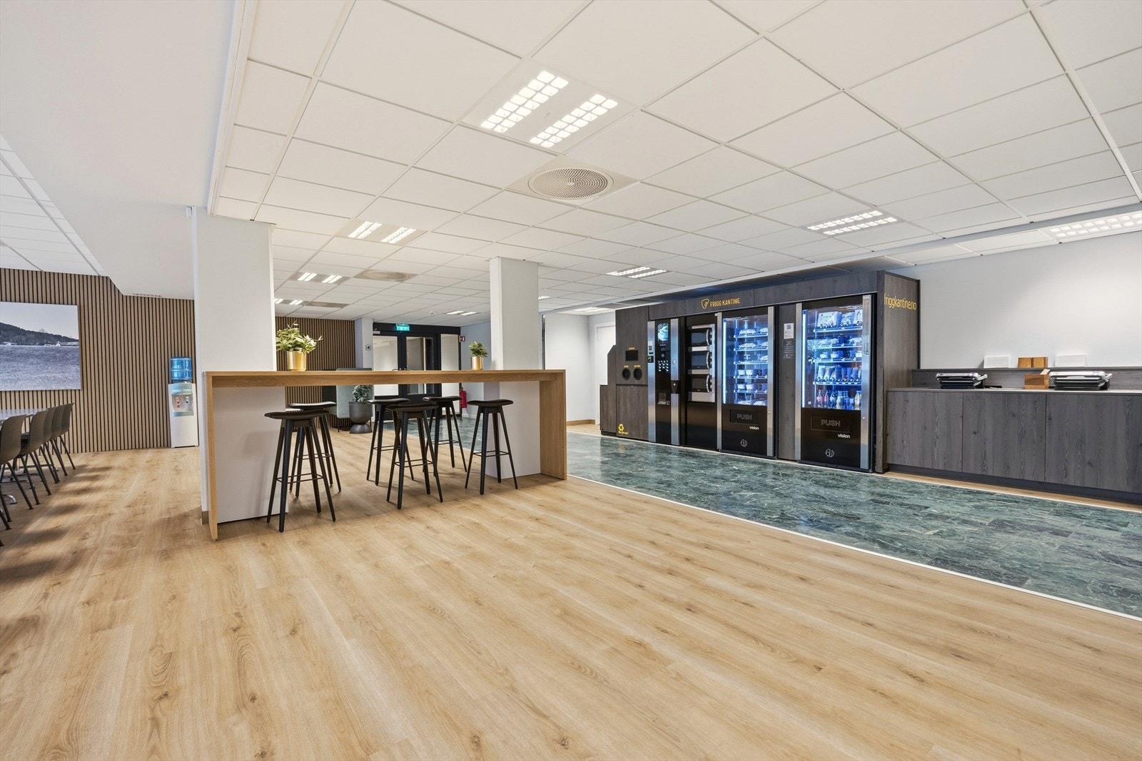 Haavard Martinsens vei 30 - Kantine Galleribilde