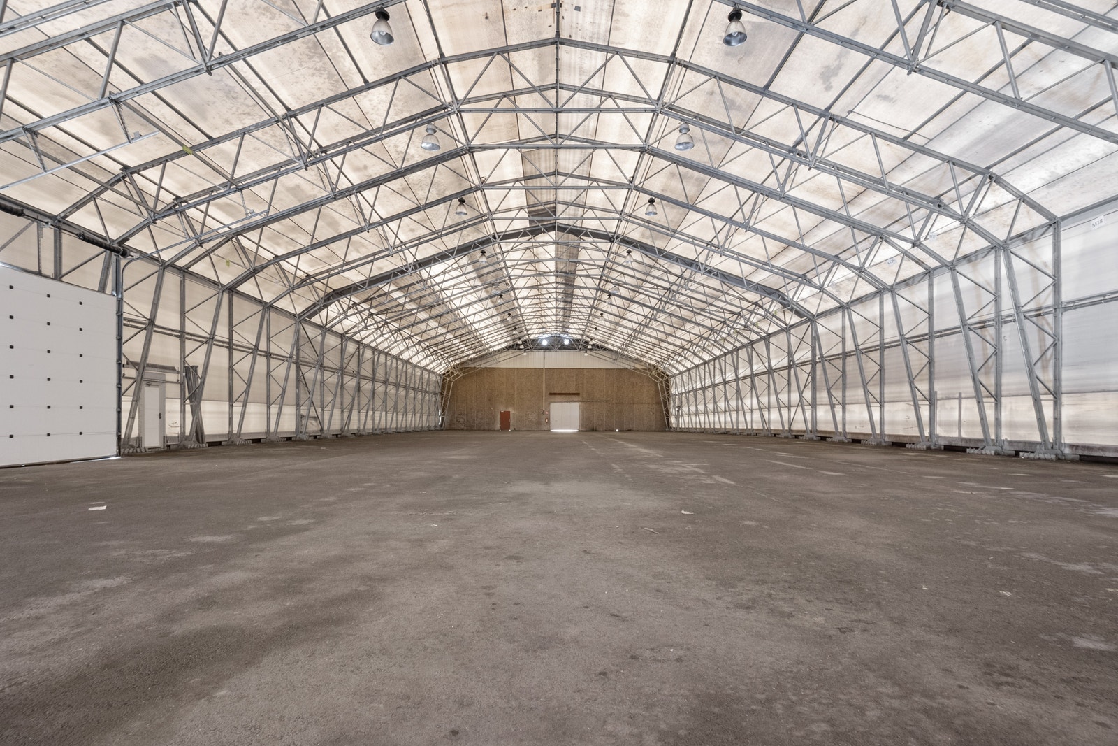 Telt 1 ca 1800 m2 Galleribilde