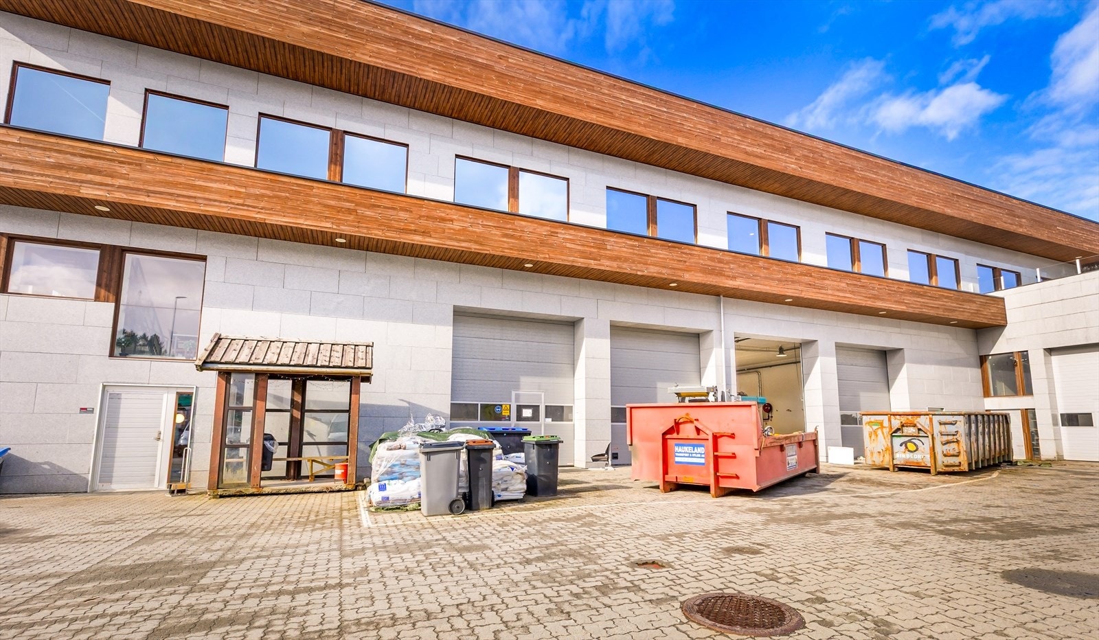 Tilhørende uteareal utenfor de 4 portene.