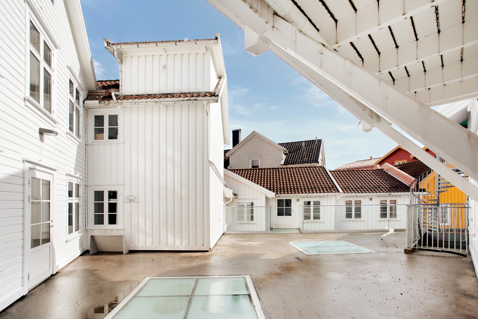 Eiendommene er godt egnet for et bredt spekter av virksomheter, enten for egen drift eller som investeringsobjekt. Galleribilde