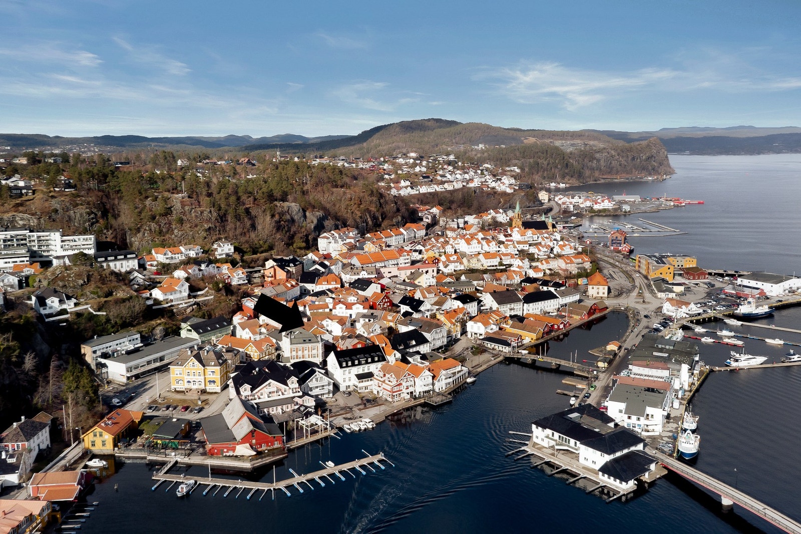 Sjelden mulighet til å sikre seg sentralt beliggende næringseiendommer i hjertet av Kragerø. Galleribilde