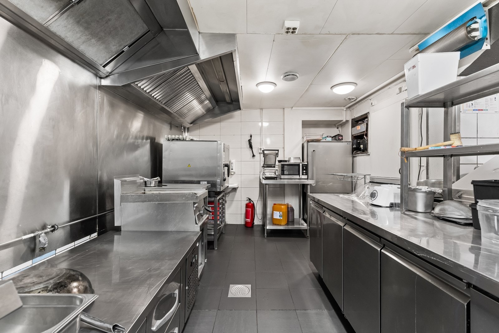 Serveringslokalet (før møbler/innredning er fjernet) Galleribilde
