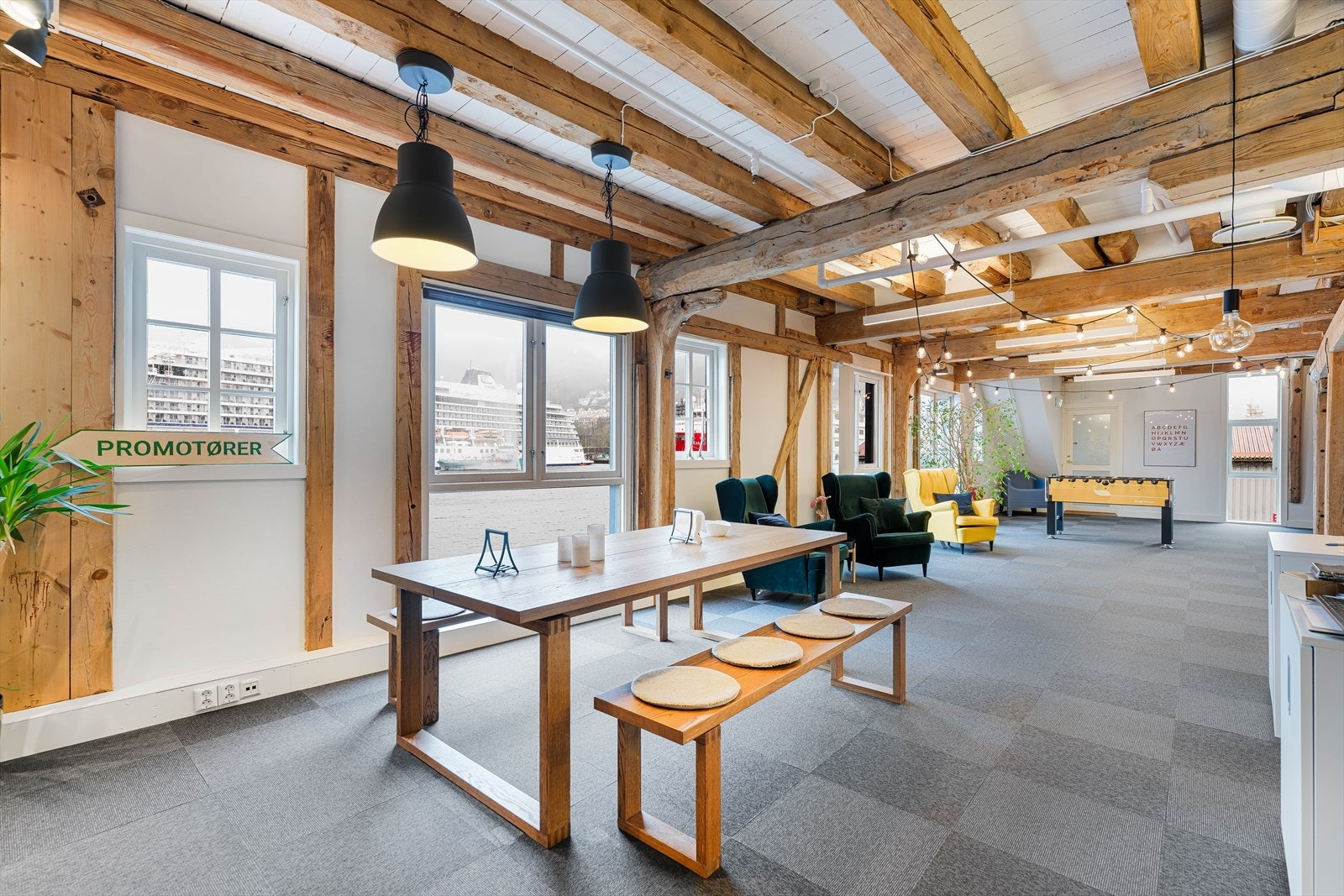 Nagelgården 6, 2. etg. kontor: BTA 375 m² er innredet med 1 cellekontor, kontorlandskap, møterom, kjøkken og sosial sone.