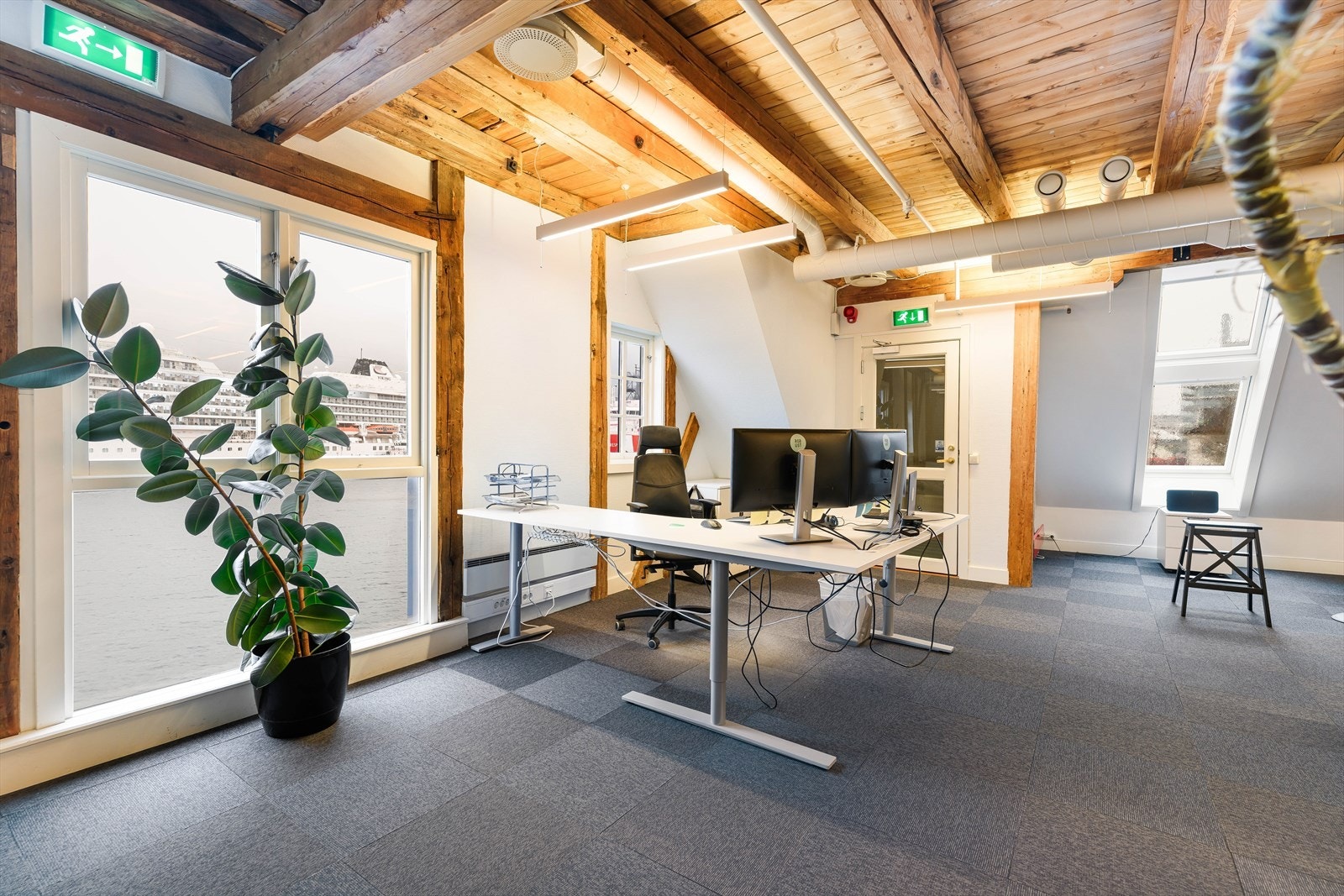 Nagelgråden 6, 3. etg. kontor: BTA 270 m² er innredet med 1 cellekontor, kontorlandskap, teamkontor.