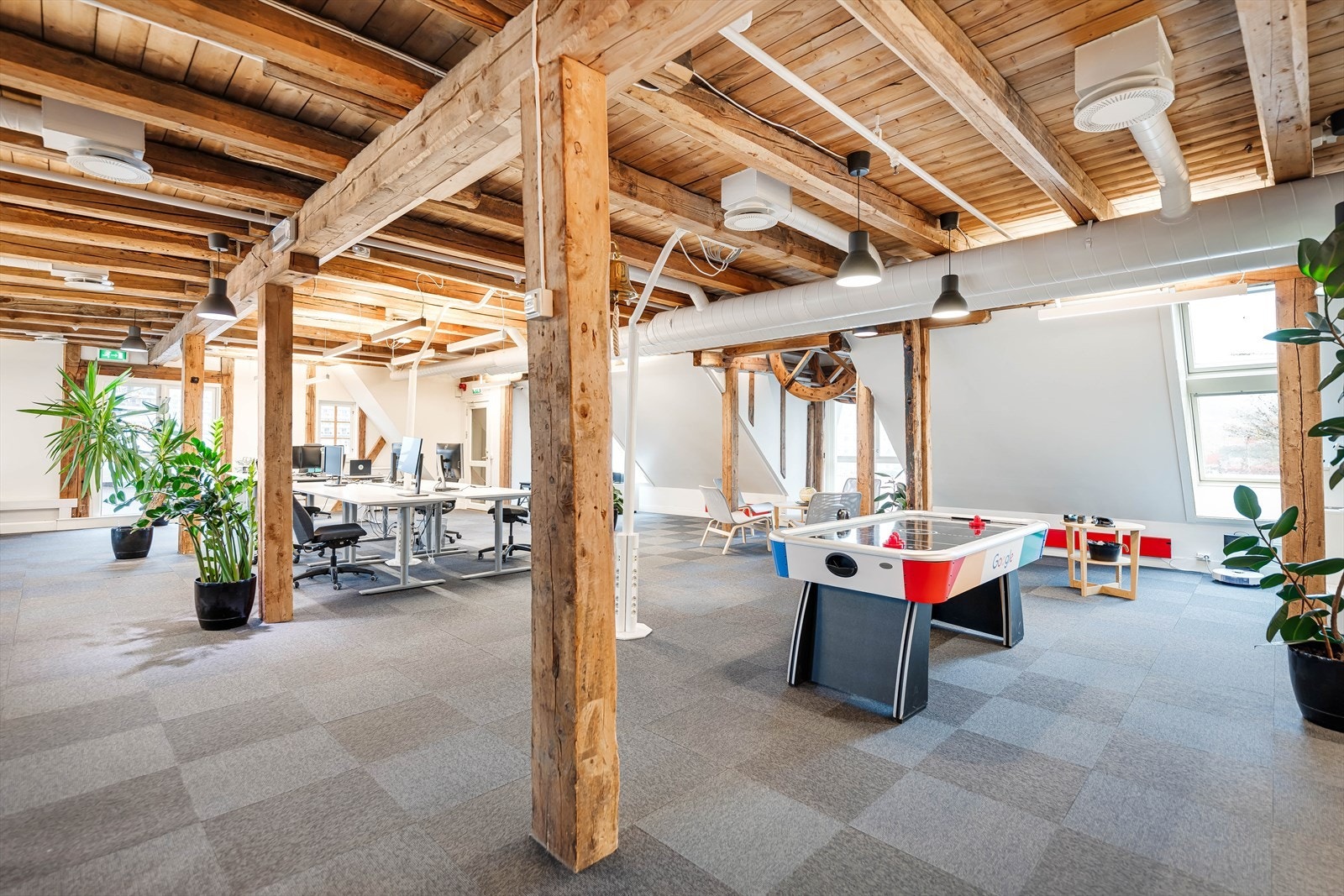 Nagelgråden 6, 3. etg. kontor: BTA 270 m² er innredet med 1 cellekontor, kontorlandskap, teamkontor.