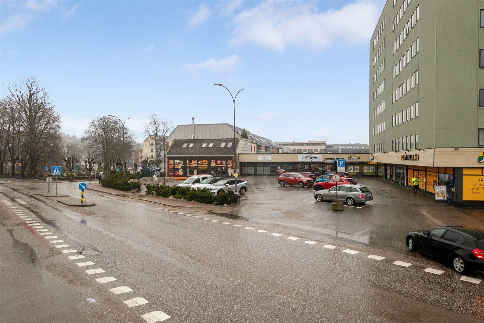 Lokalet sett fra Jernbanealleen Galleribilde