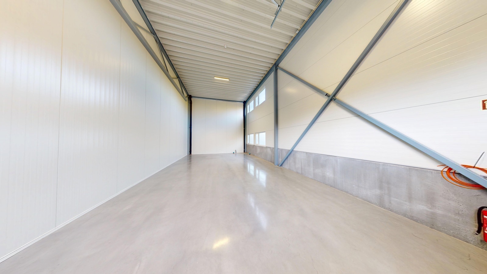72 m2 hjørneseksjon - mulig å innrede til arbeidsplass/kontor. Galleribilde