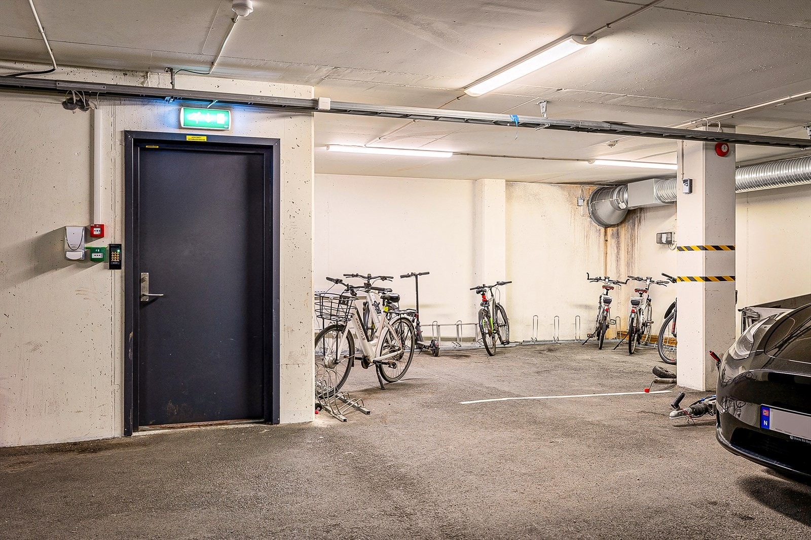 Egen sykkelparkering i byggets parkeringskjeller.