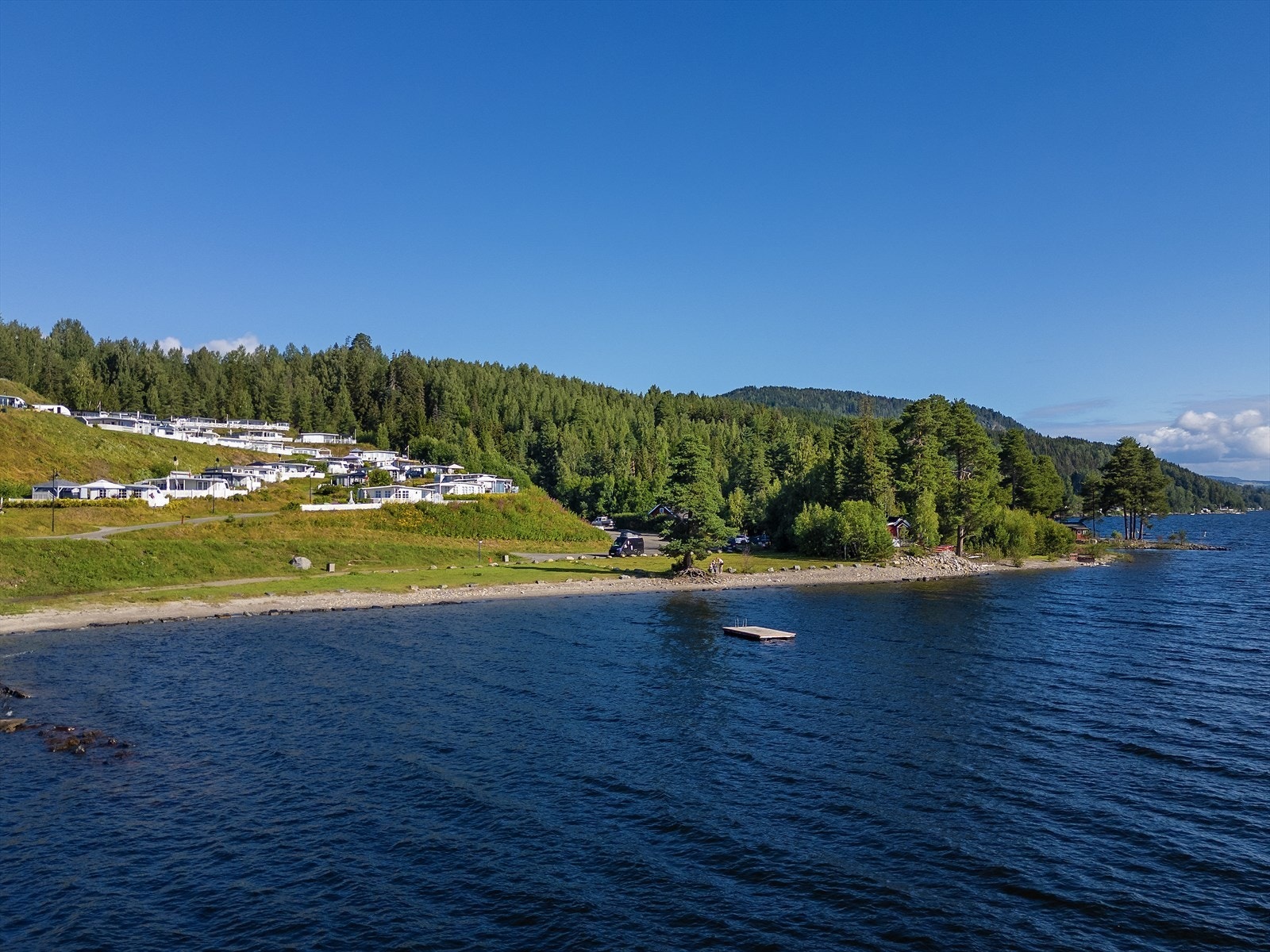 Gjøvik Campingsenter som nærmeste nabo. Galleribilde