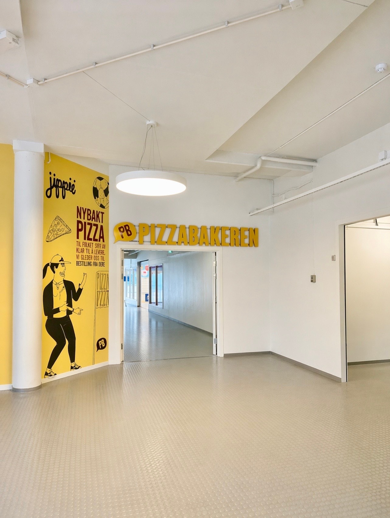 Inngang fra parkeringsplass Galleribilde