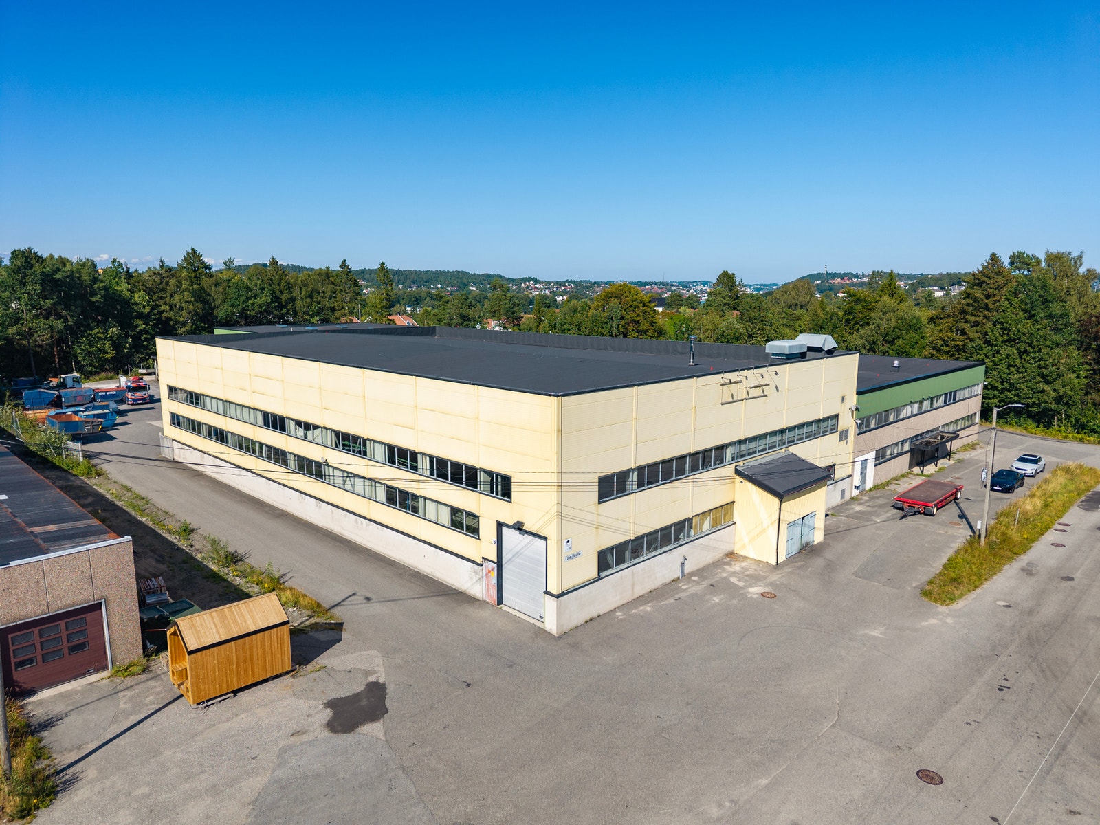 Velholdt industrihall på ca. 1.785 kvm. Galleribilde
