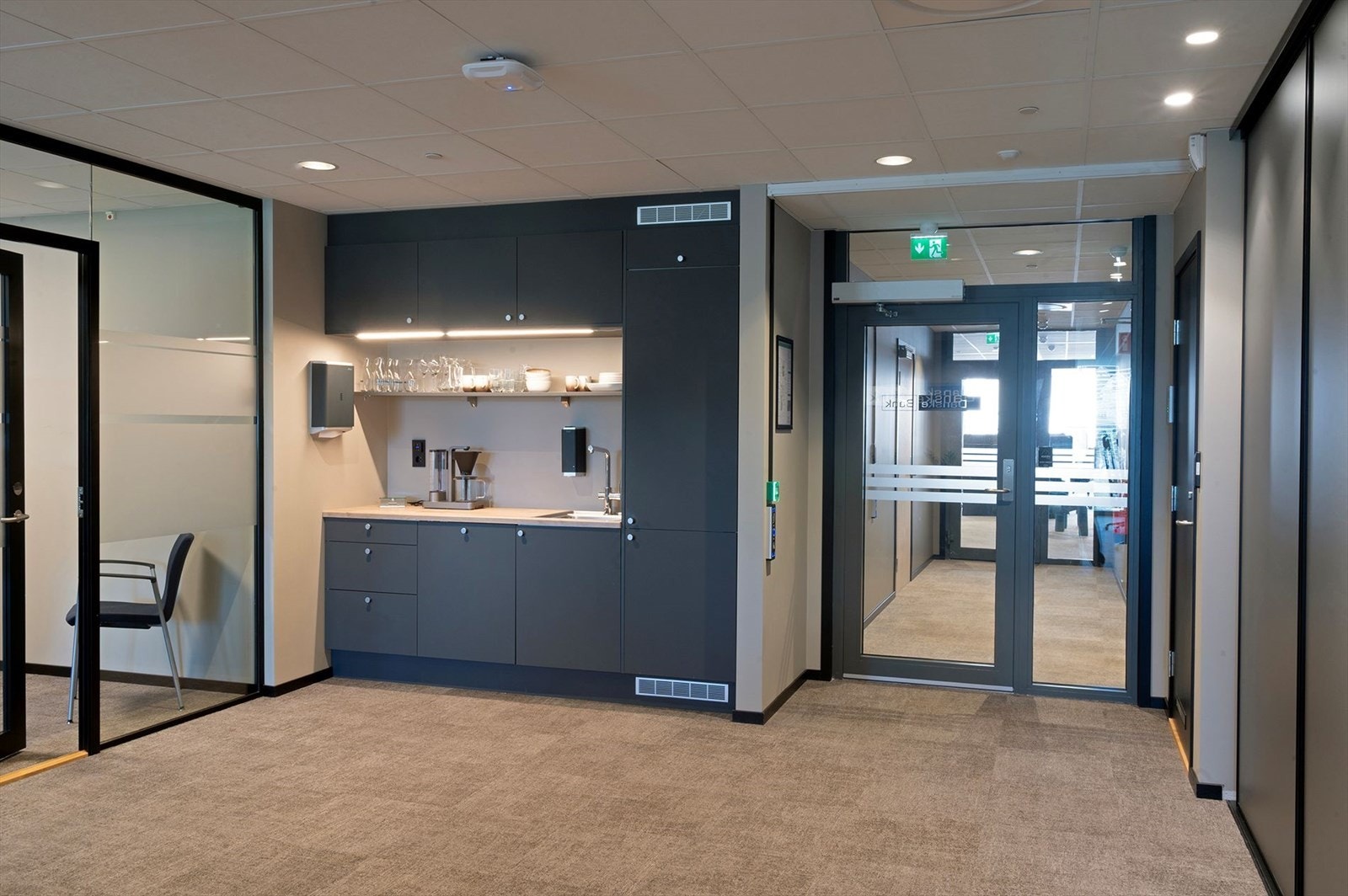 Minikjøkken i eget eksklusivt areal Galleribilde