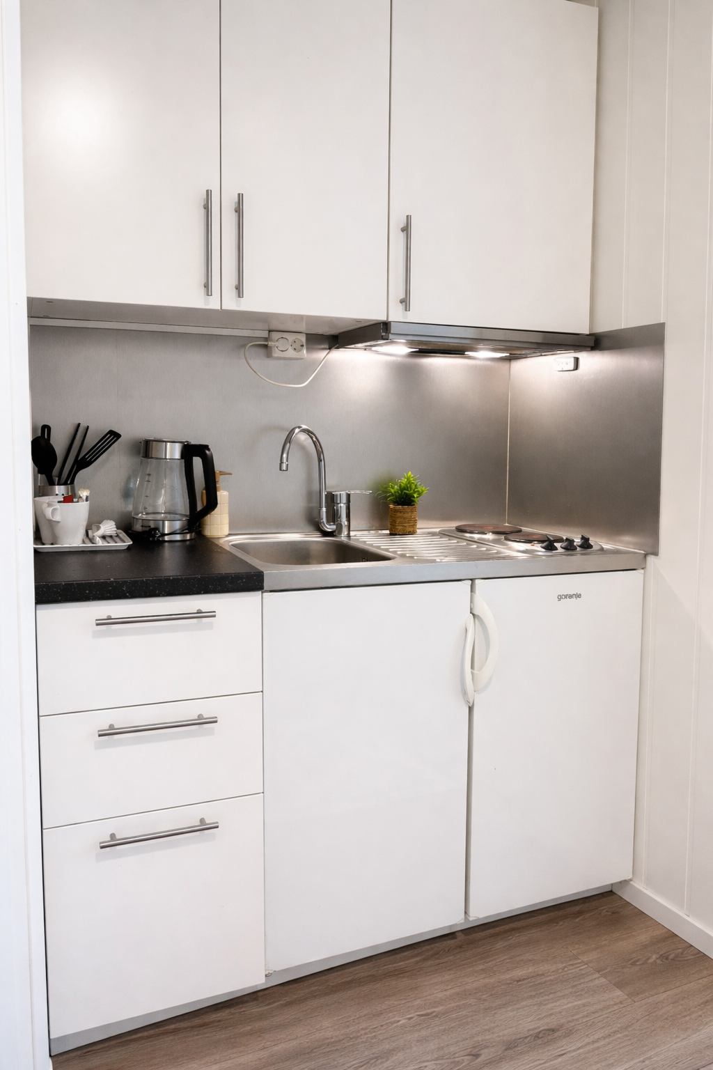 10AA0769-D4CE-48D5-BDE9-0963409C0E67 2.PNG Galleribilde