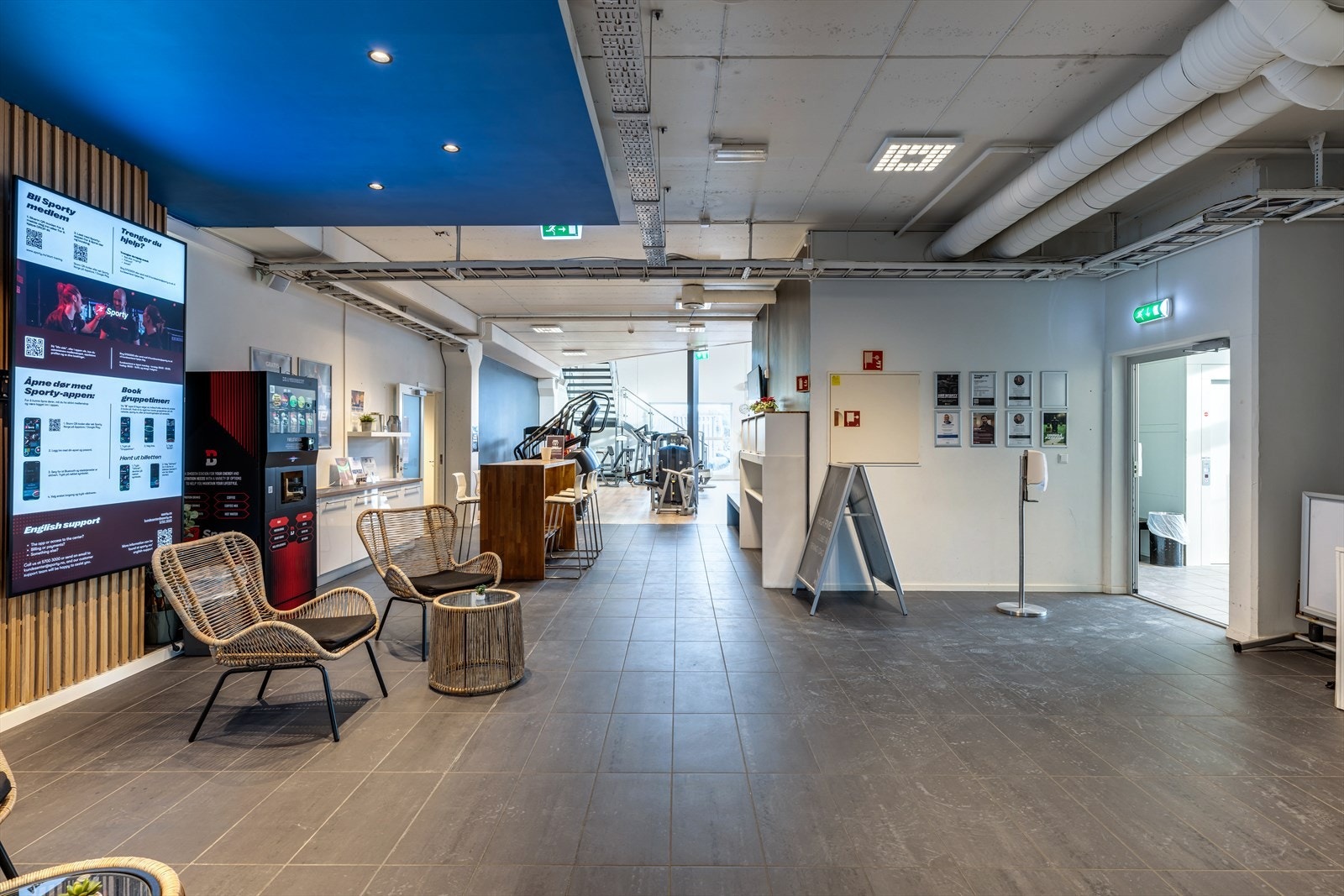 Inngangsparti i 1. etg. Galleribilde