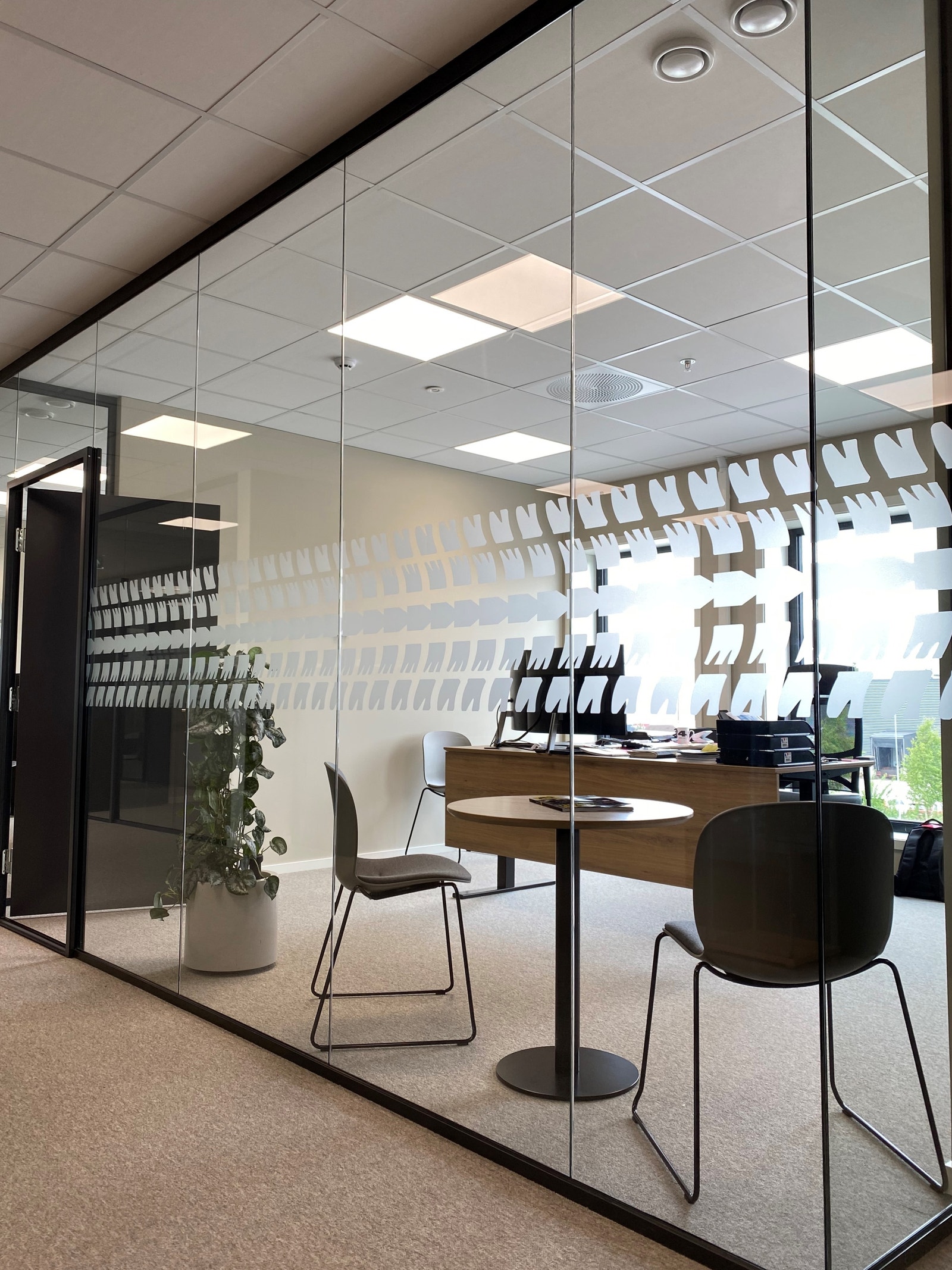 Eksempelbilde av tilsvarende kontor- og administrasjonsarealer Galleribilde