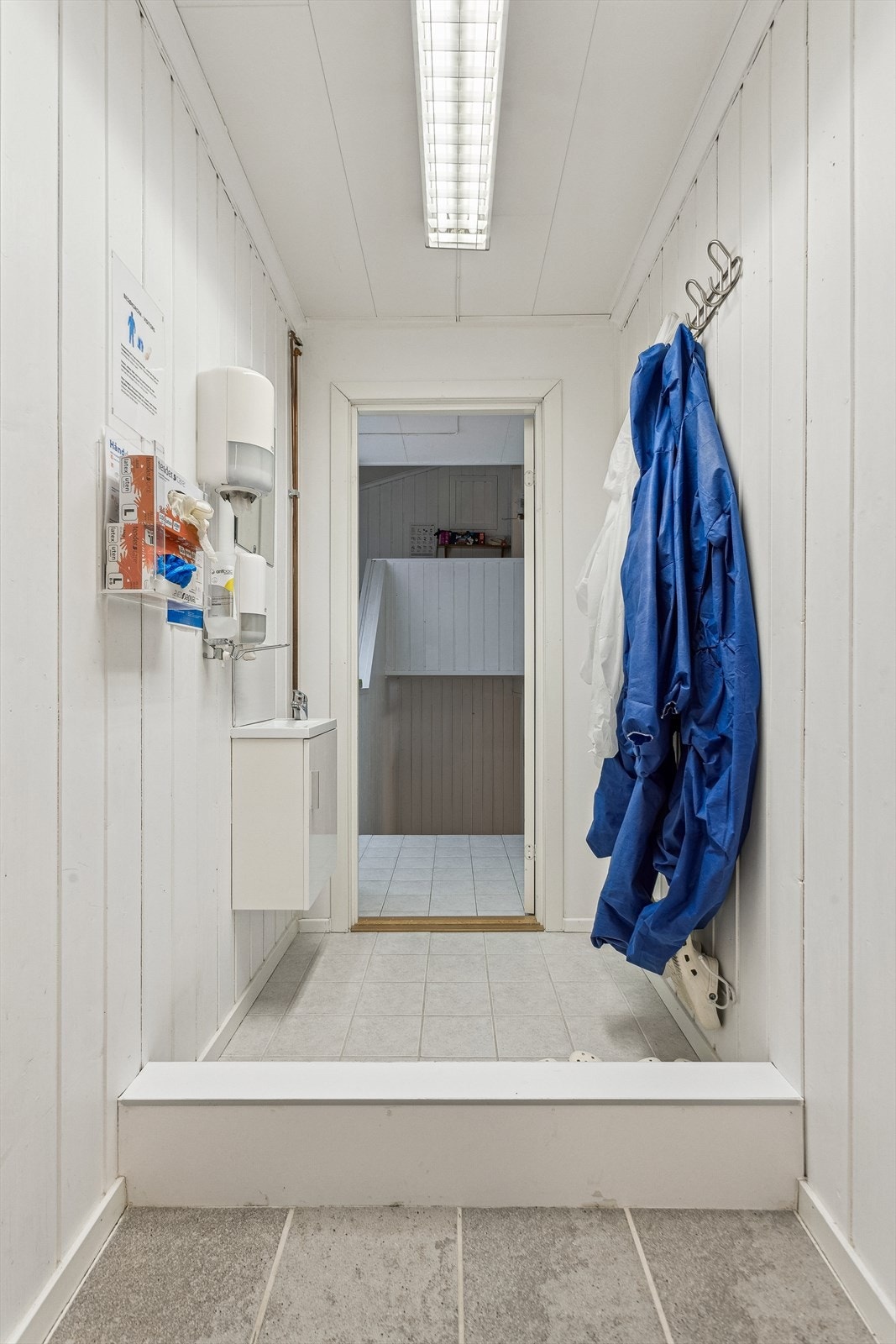 Mellom ganger inn til de ulike avdelingene pga. smittevern. Galleribilde