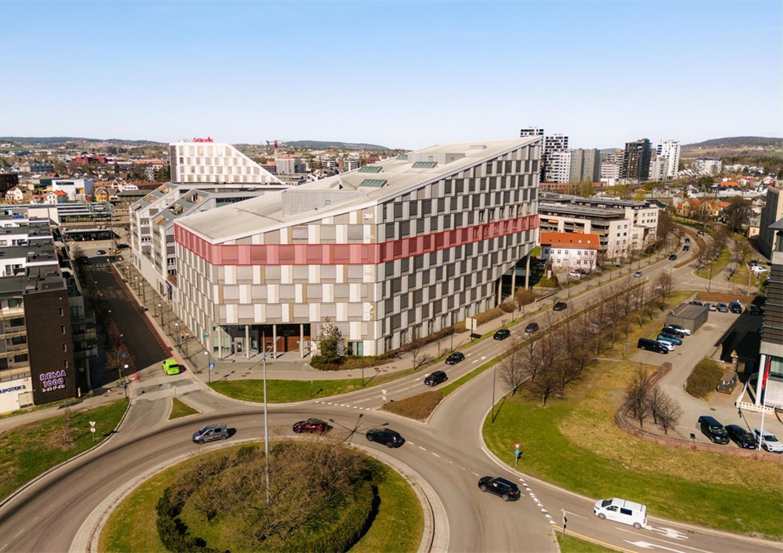 PORTALEN - En moderne og særpreget kontoreiendom ved innkjøringen til Lillestrøm sentrum Galleribilde
