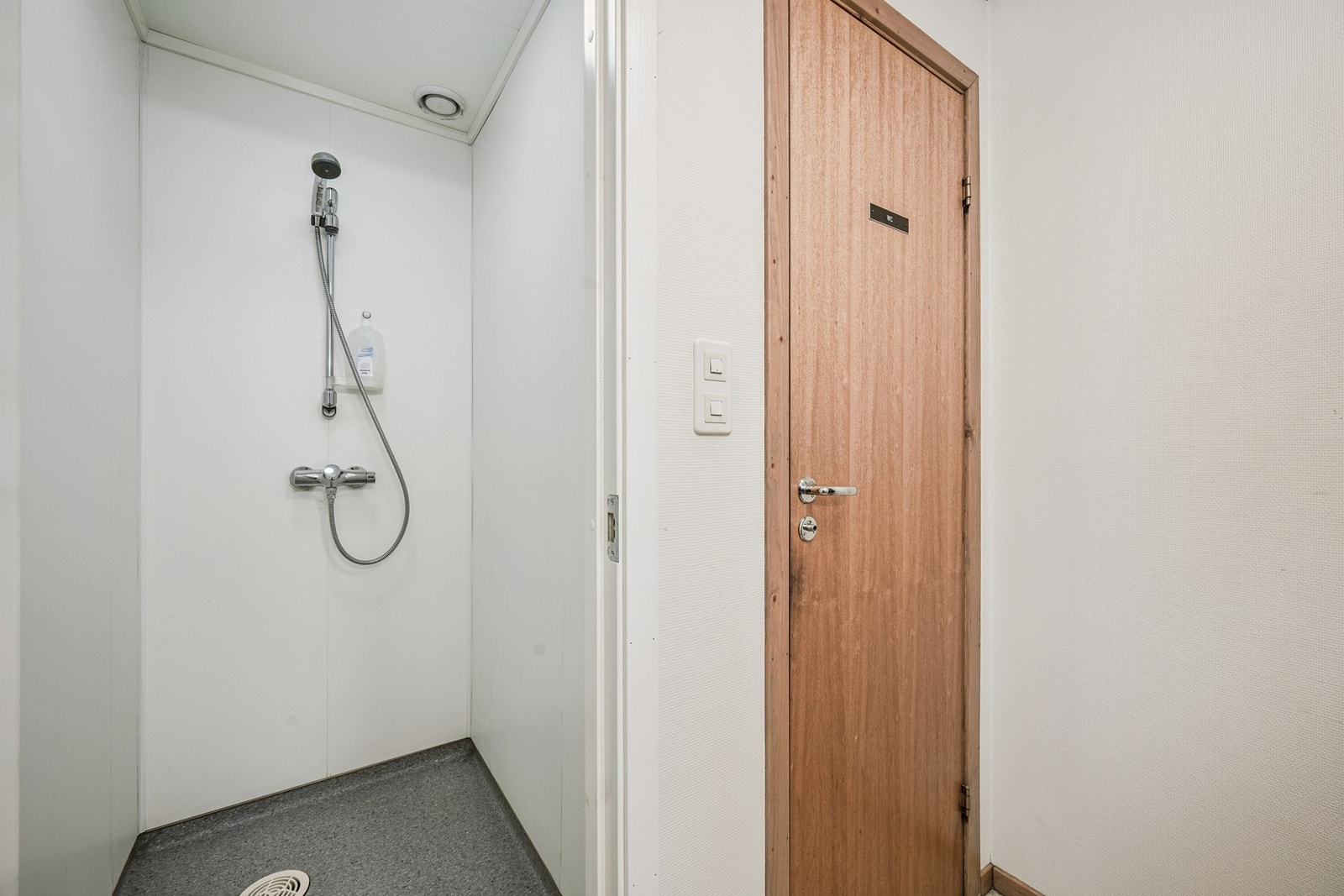 Garderobe Galleribilde