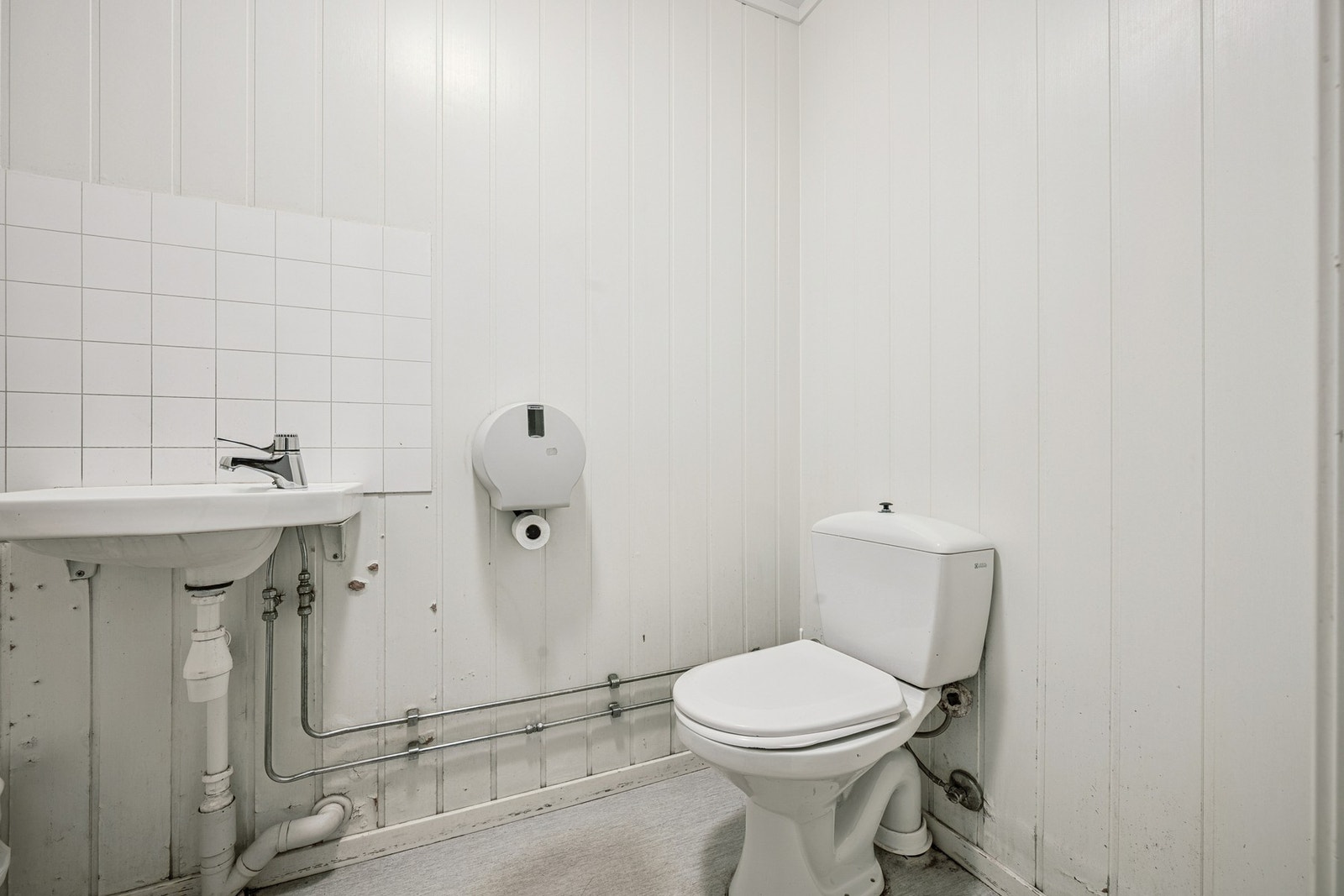 Oppholdsrom og wc Galleribilde