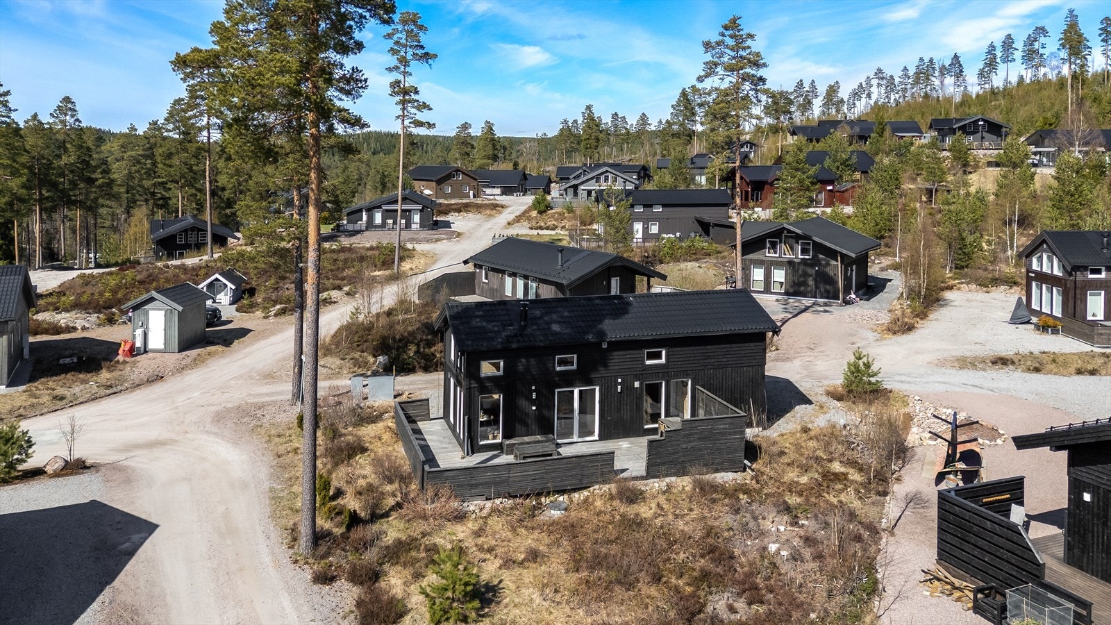 Rømskog er et ekte naturparadis, med over 100 innsjøer og tjern som innbyr til fiske, padling og bading. Galleribilde