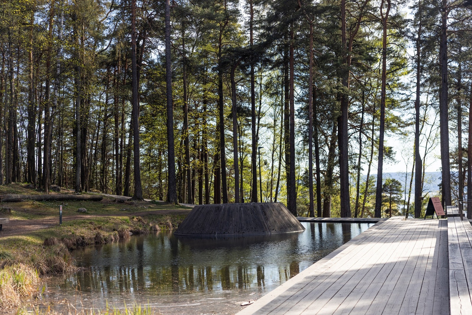 Beliggenheten ved Brattbakken 6 gir nærhet til Ekebergskogen med gode muligheter for rekreasjon i grønne omgivelser Galleribilde