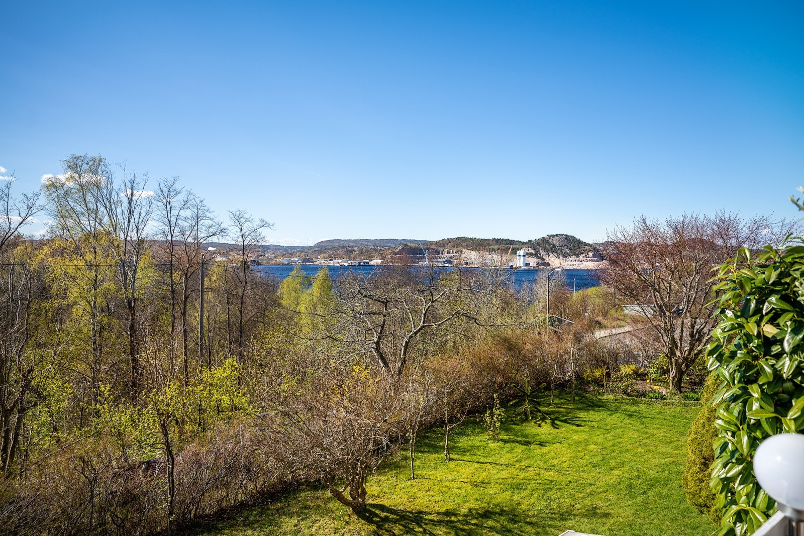Flott utsikt fra boligen mot Topdalsfjorden Galleribilde