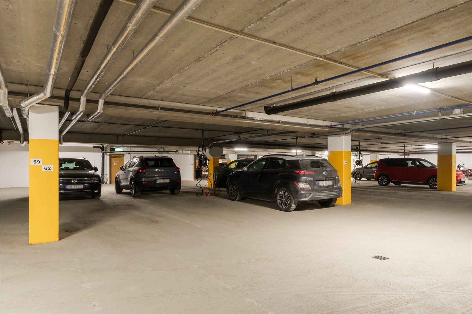 Det medfølger bruksrett til en parkeringsplass i felles parkeringskjeller. Galleribilde