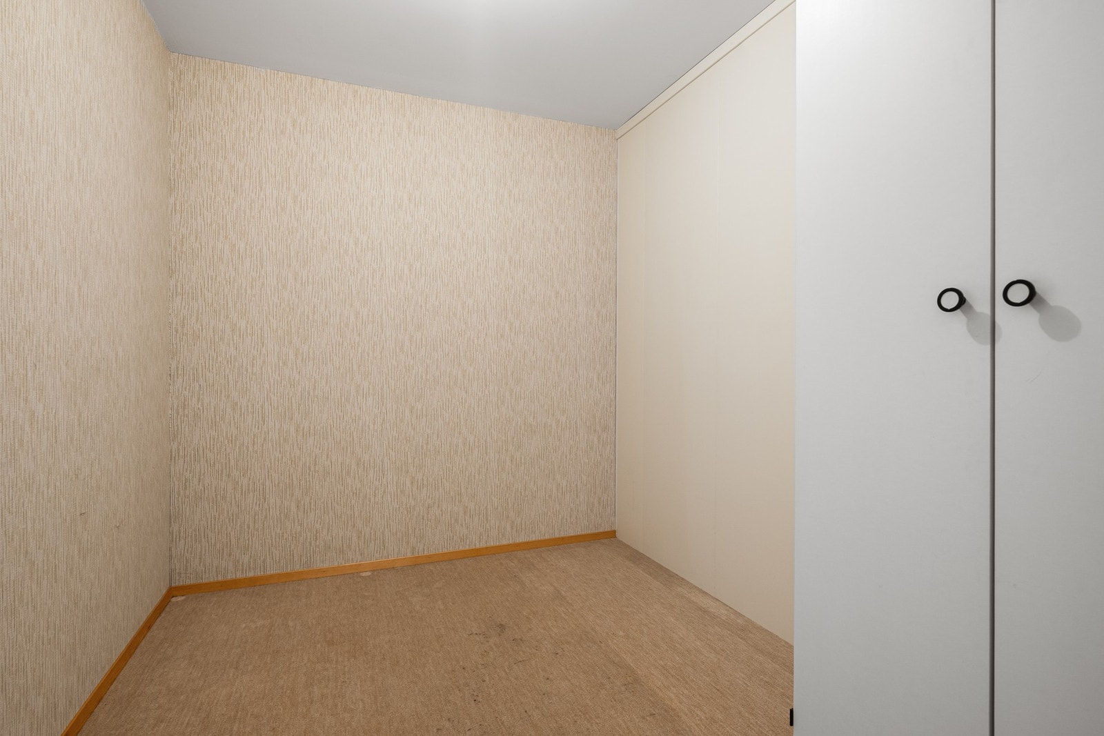 Stor innvendig bod i anslutning entrè. Galleribilde