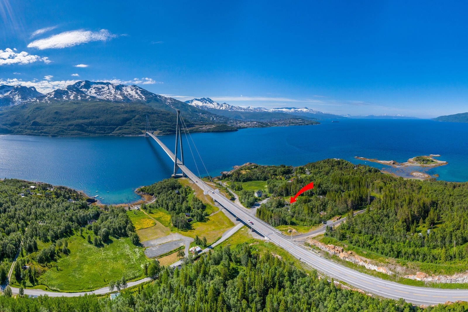 Fra eiendommen er det en kort sykkeltur til sentrum Galleribilde