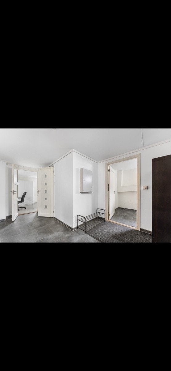 Entré/gang Galleribilde