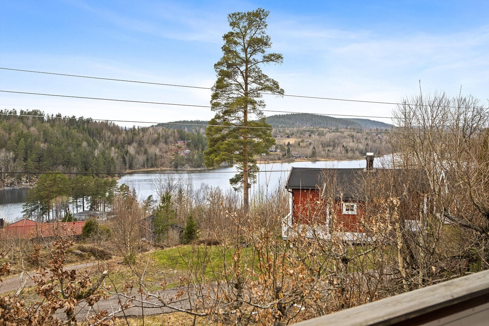 Utsikten fra eiendommen er en kvalitet i seg selv, året rundt. Galleribilde