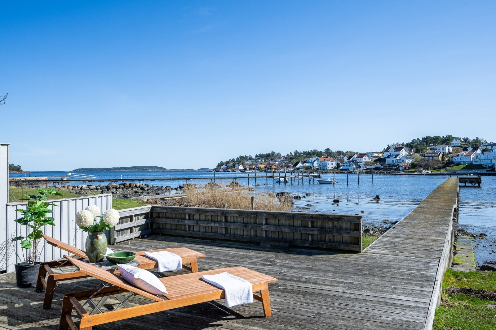 Herlige solplasser ved bryggen Galleribilde