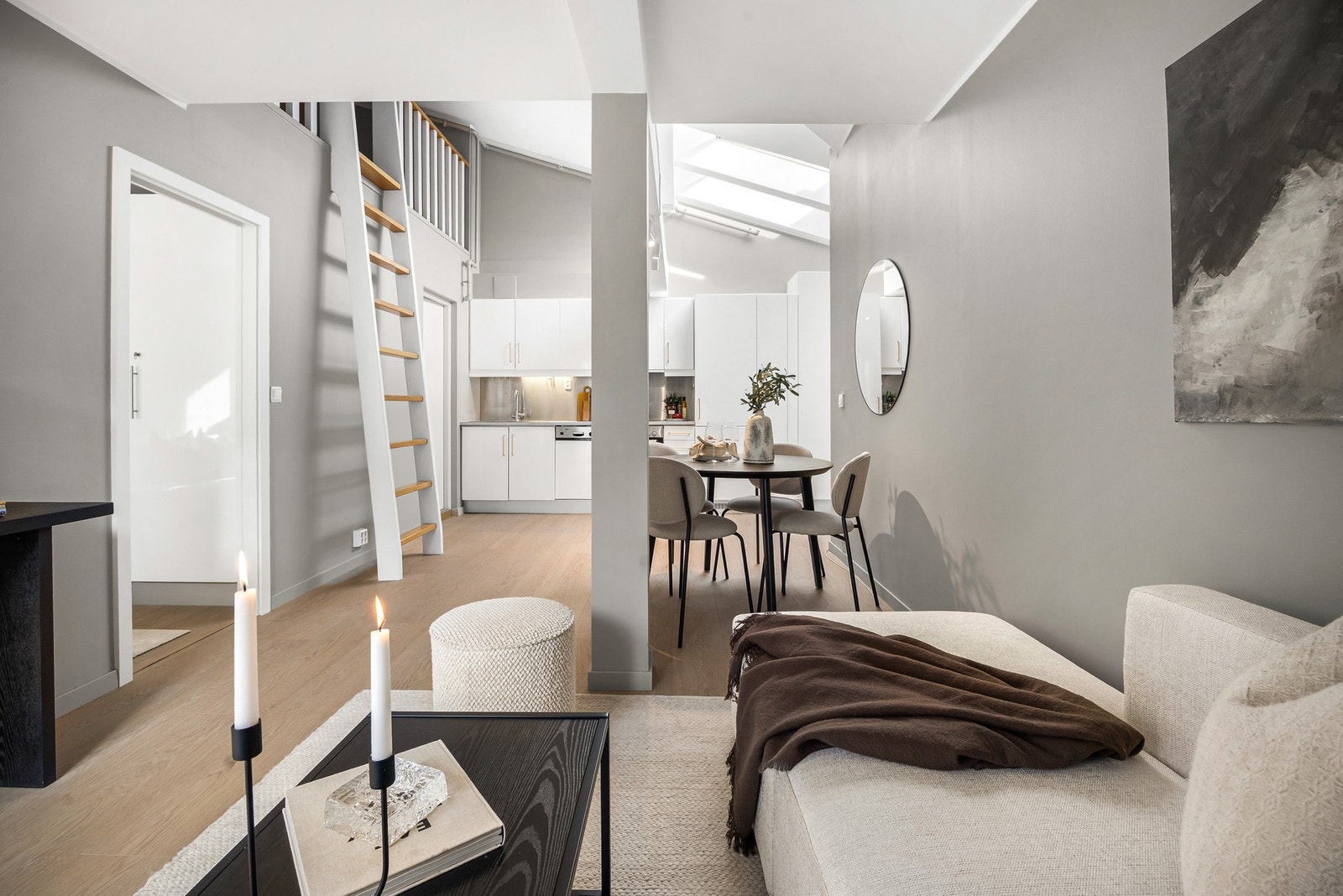 Det er valgt slitesterk laminat på gulv. Galleribilde