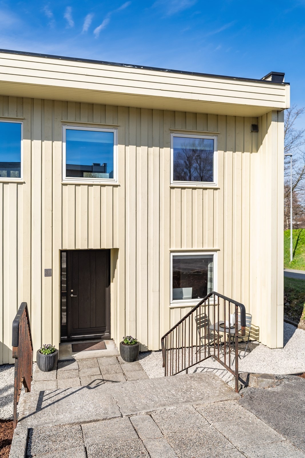 Inngangsparti. Galleribilde