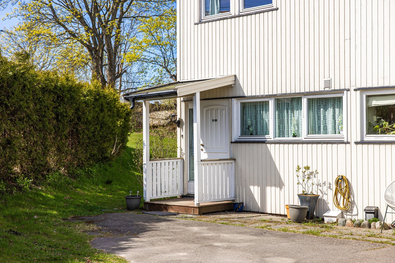 Eiendommen ligger i et etablert og attraktivt område på Sellebakk, med gangavstand til skoler, barnehager, dagligvarebutikker og gode kollektivforbindelser. Galleribilde