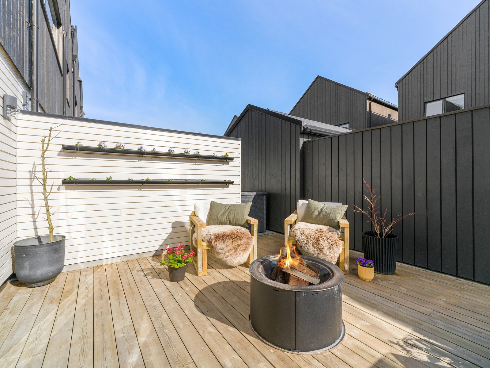 Her kan man invitere både venner og familie på grilling. Galleribilde