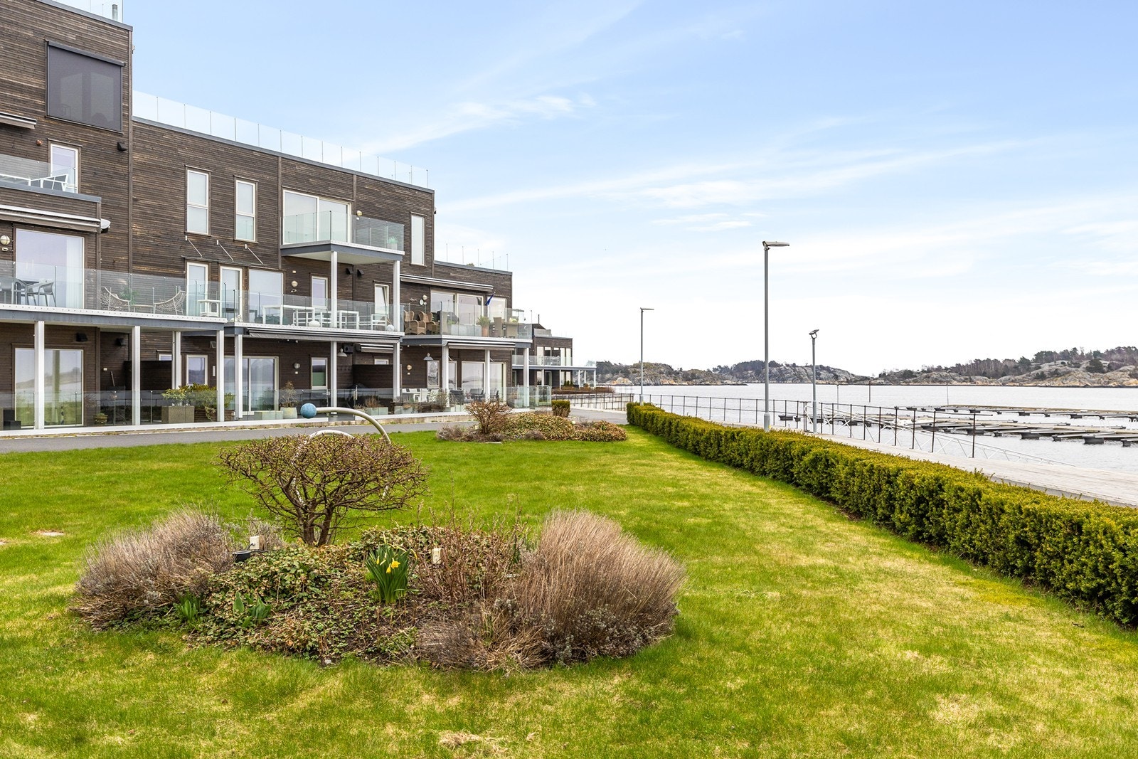 En svært innbydende leilighet med gjennomgående høy standard beliggende i fantastiske Flisvika! Galleribilde