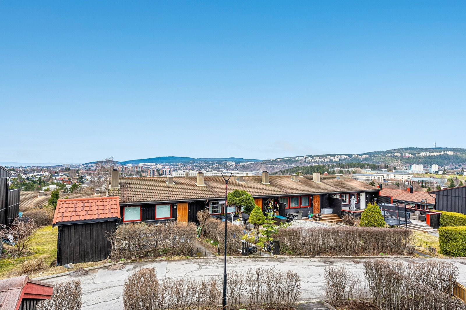 Utsikt fra terrassen i 2. etasje. Galleribilde