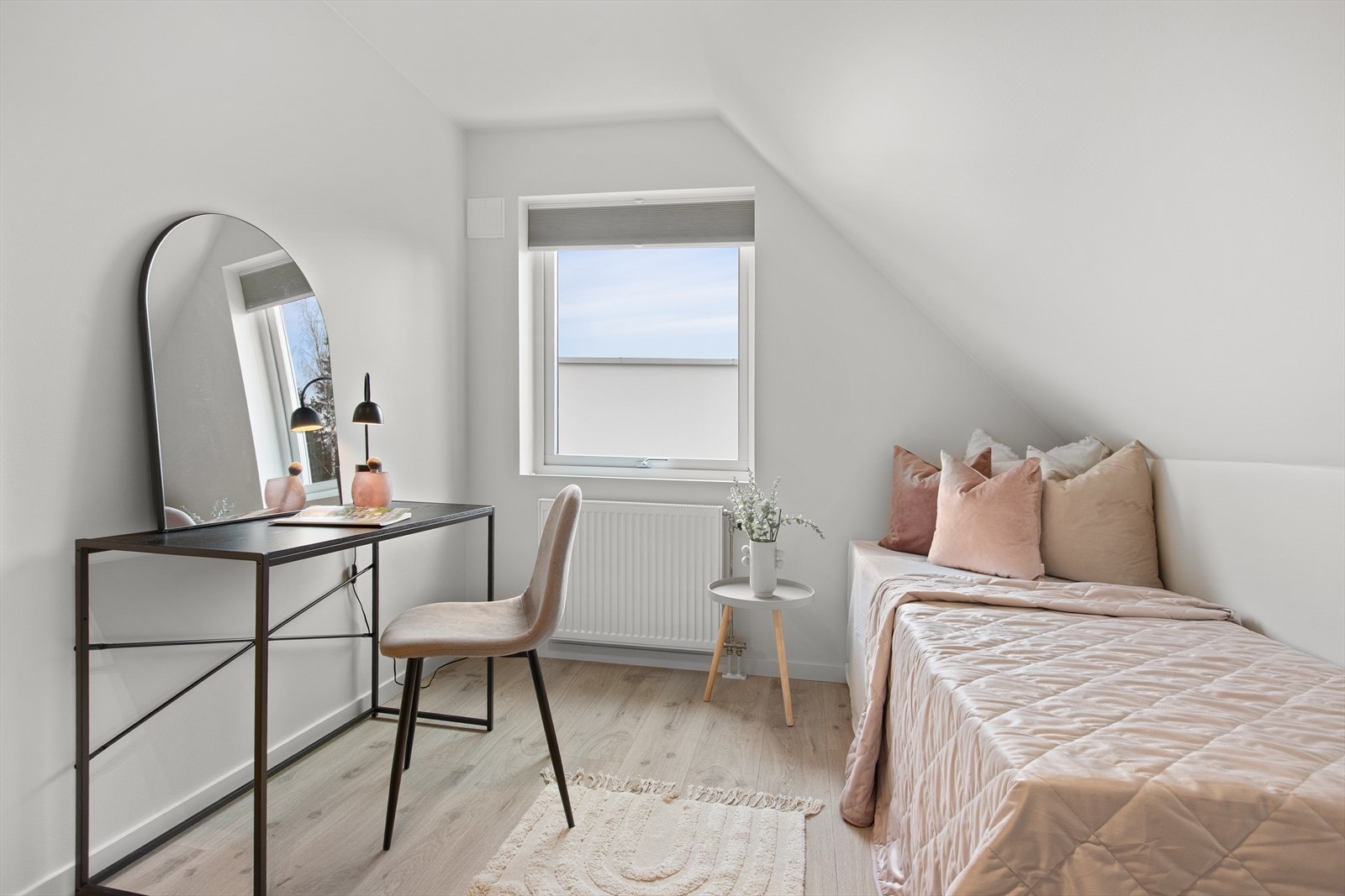 Soverom nr. 2 i loftsetasjen Galleribilde