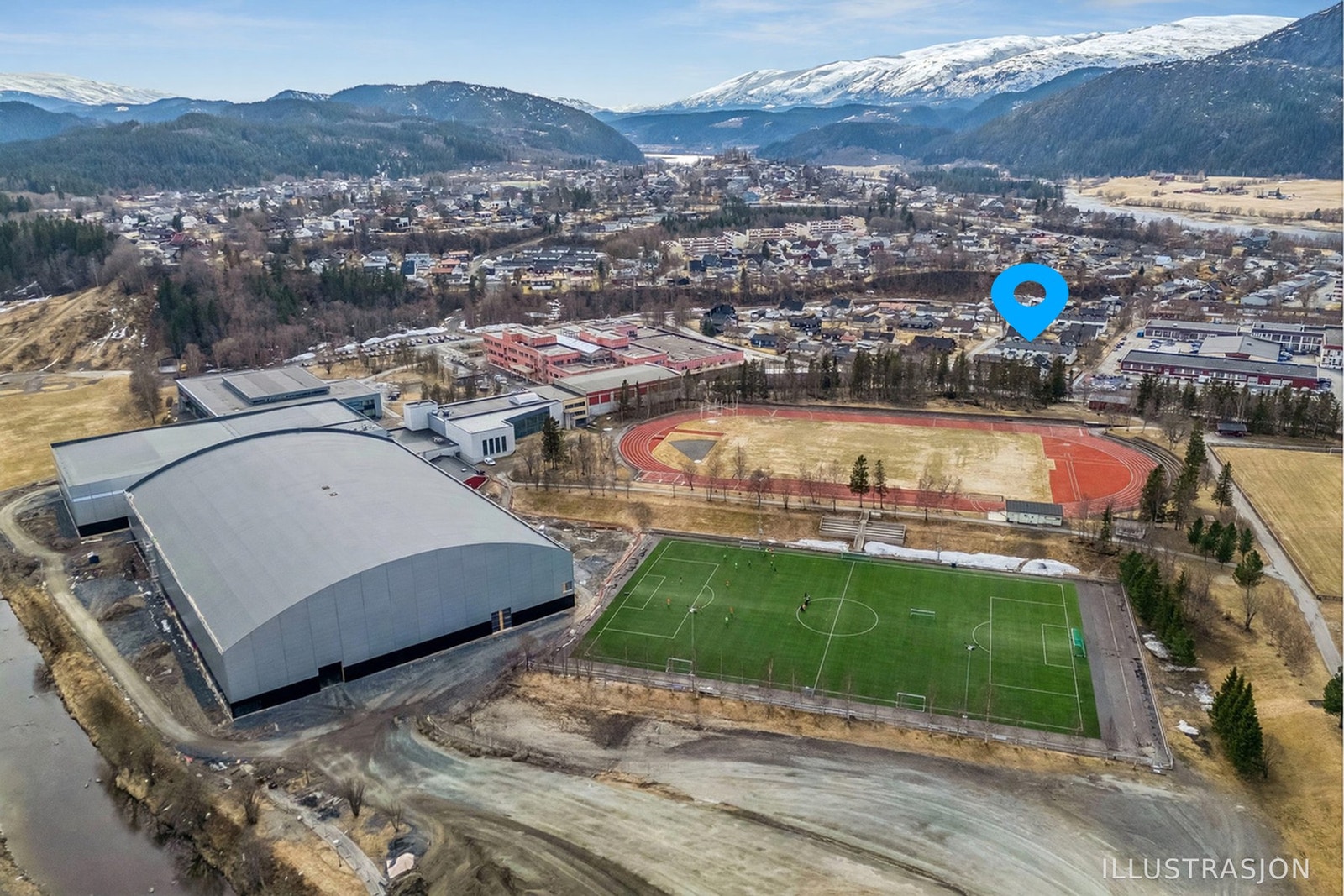 Her bor du som nærmeste nabo til Kippermoen idrettsanlegg. Et steinkast unna ny hall, ungdomsskole, VGS, nærbutikker m.m. Galleribilde