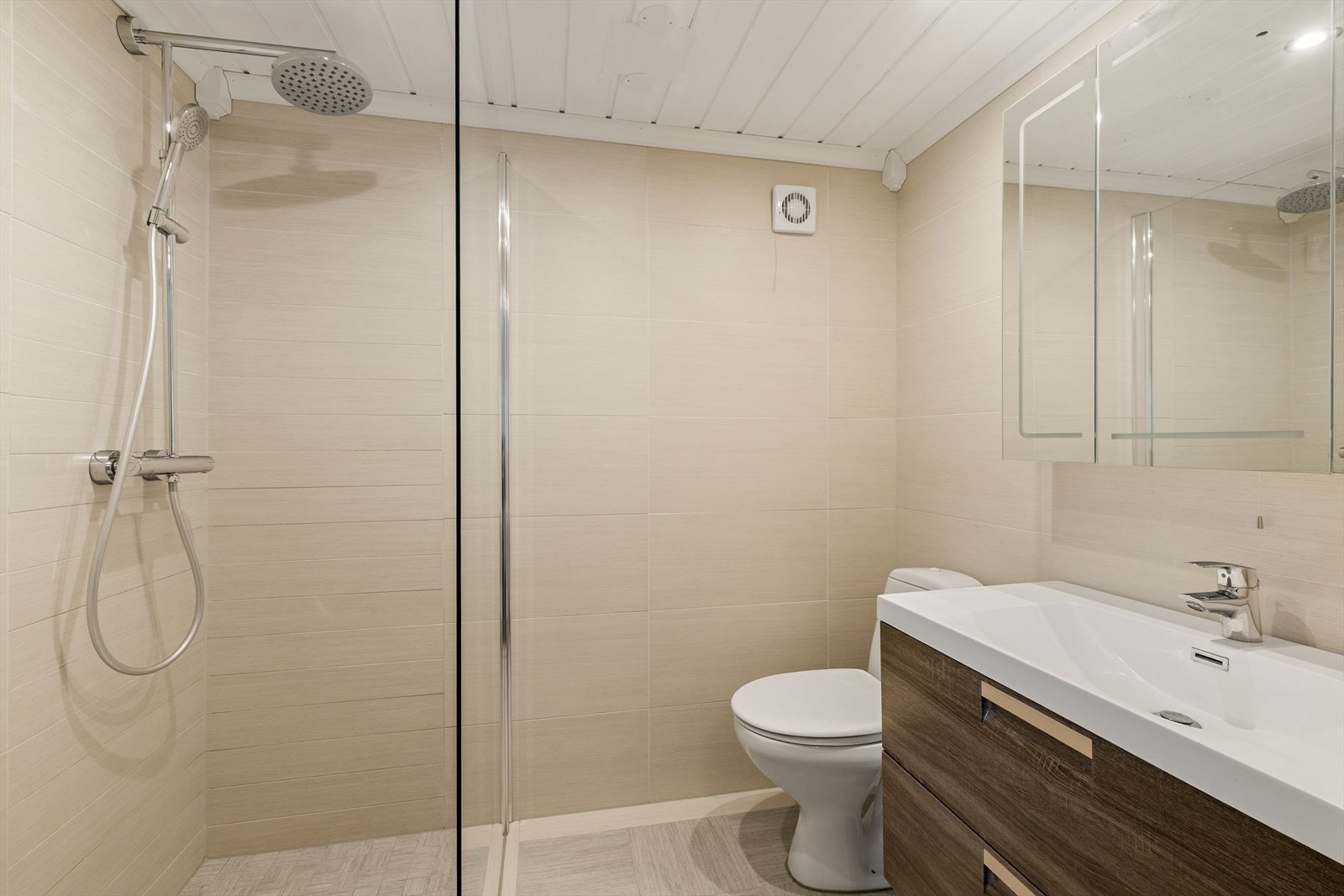 Badet er opprinnelig fra 2001 og ble overflateoppusset i 2014. Galleribilde