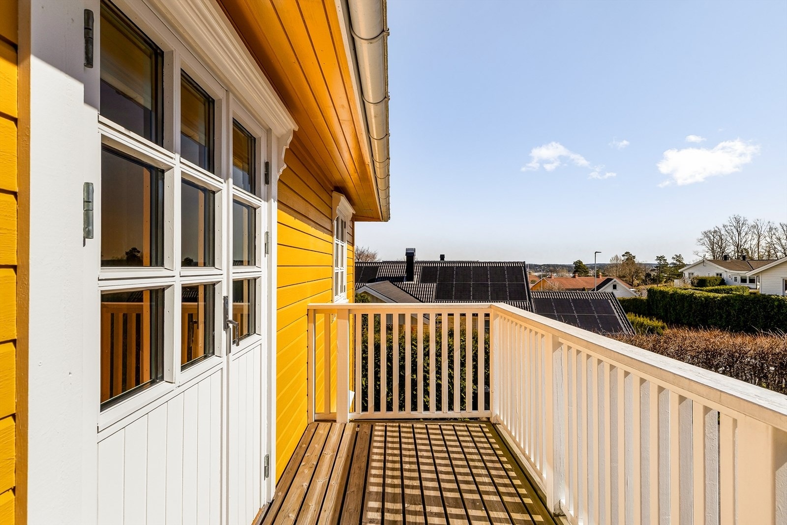 Balkongen har sjøgløtt! Galleribilde