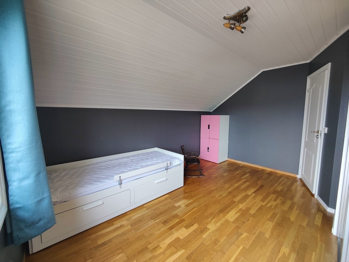 Soverom 2 loft Galleribilde
