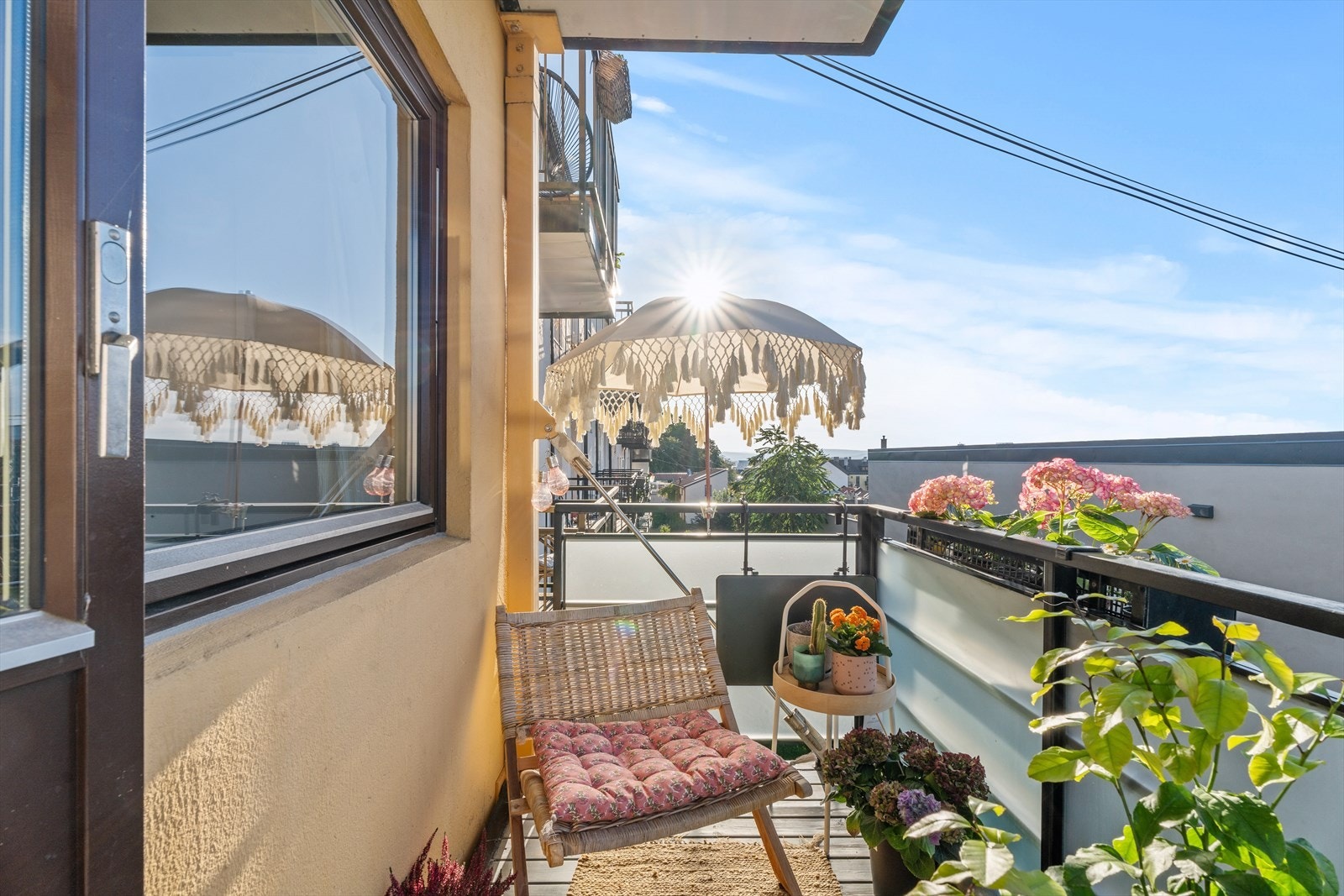 Leiligheten har kvaliteter som gjennomgående planløsning, balkong og fantastisk utsikt. Galleribilde