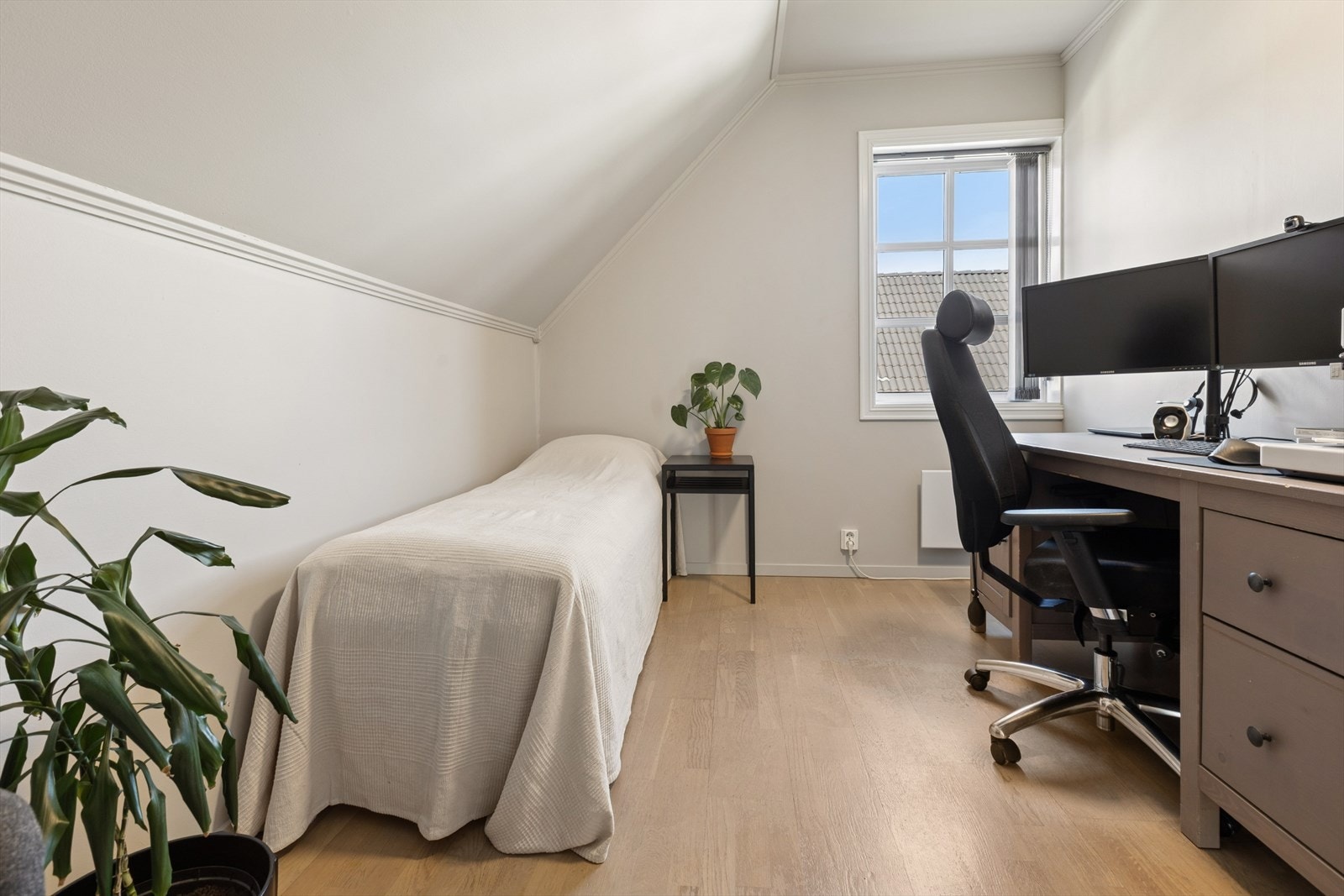 Soverom 3, også med plass til seng, kontorpult og annet ønsket møblement. Galleribilde
