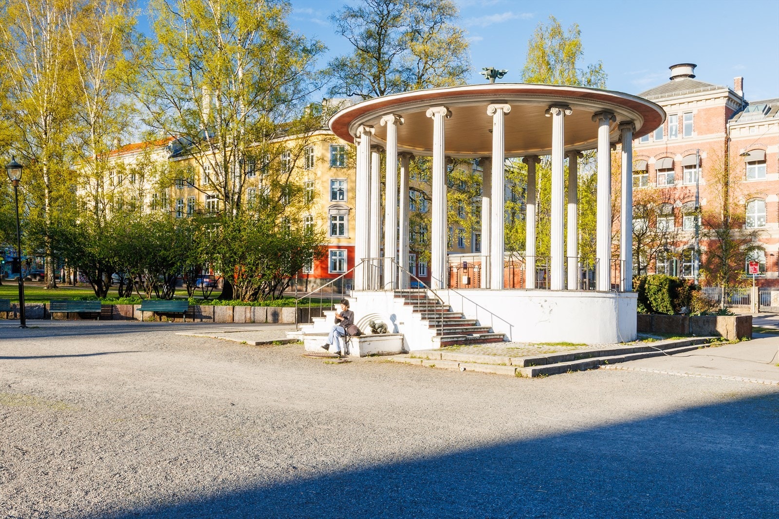 Birkelunden ligger like i nærheten og er et populært grøntområde på Grünerløkka Galleribilde