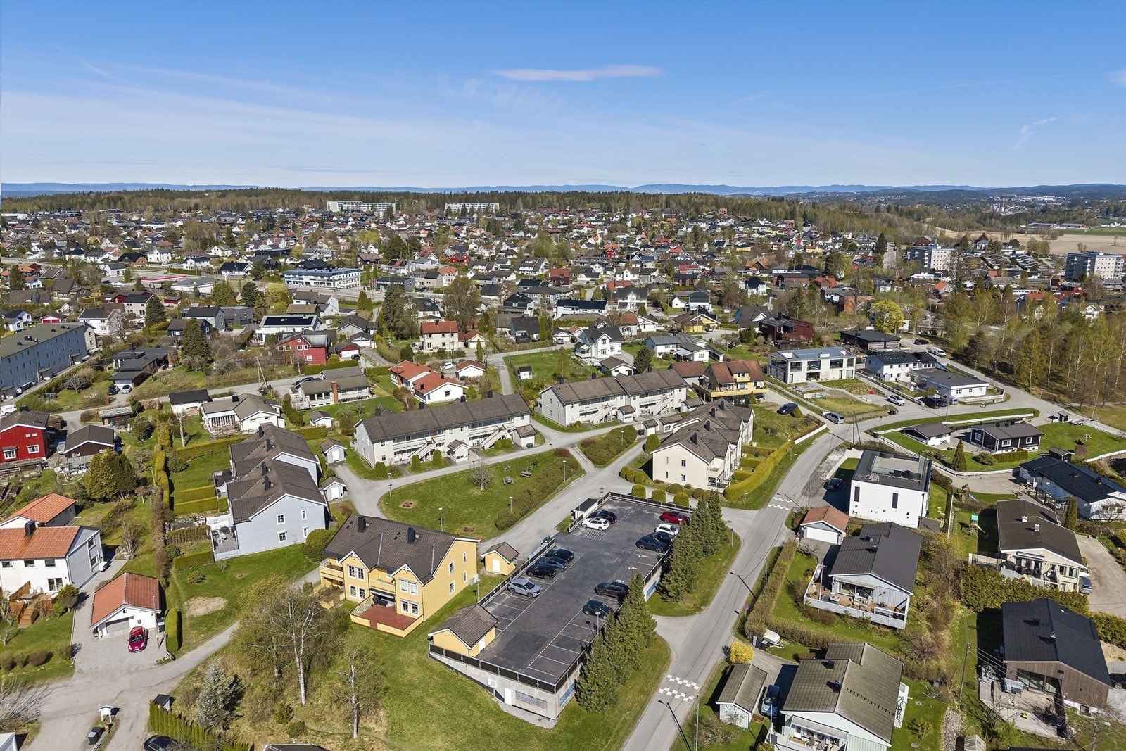 Området er barnevennlig med kort vei til Finstad skole, Magasinparken ungdomsskole og flere barnehager. Galleribilde