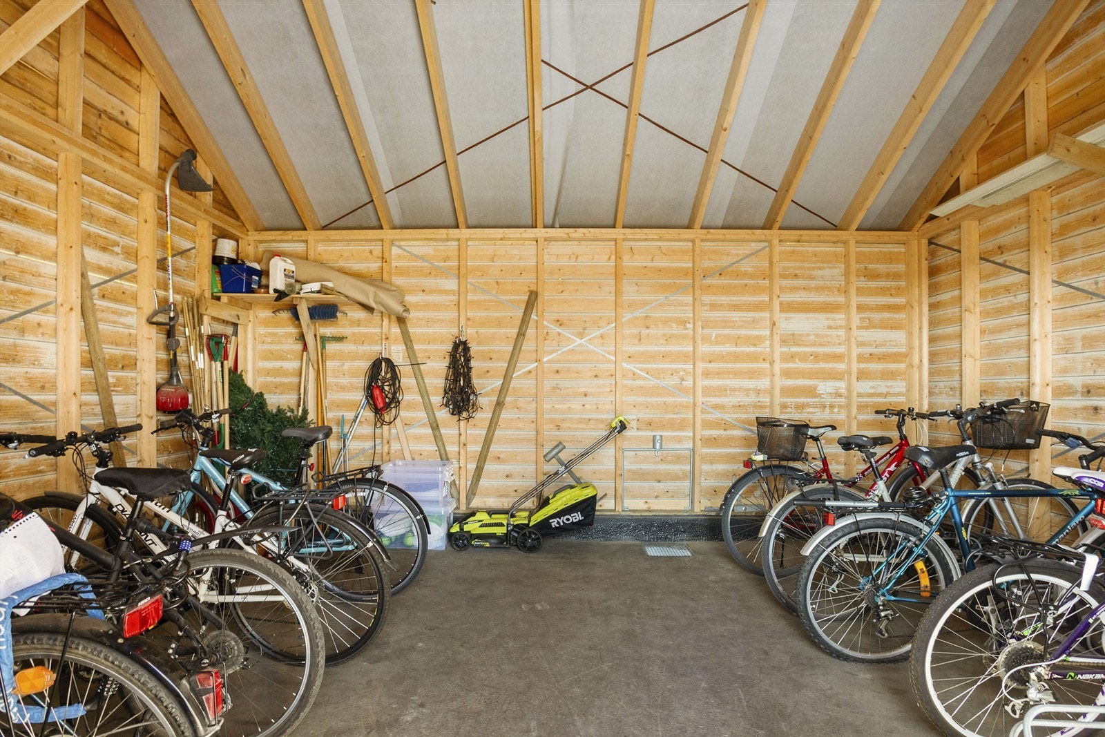 Sameiet har felles sykkelbod for beboerne. Galleribilde