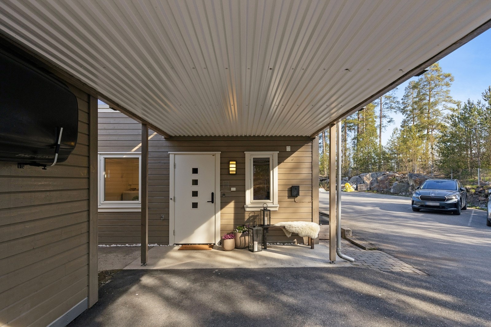 Hyggelig inngangsparti, samt utebod Galleribilde
